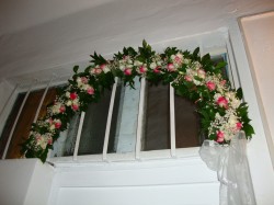 Cvetni aranžmani za vrata 13