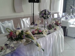 Stolovi za mladence 13