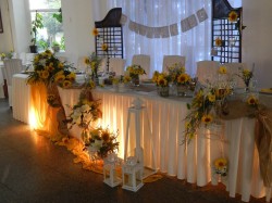 Stolovi za mladence 15