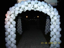 Dekoracija balonima za svadbe 18