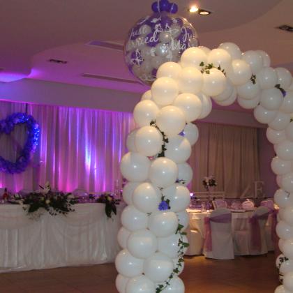 Dekoracija balonima za svadbe